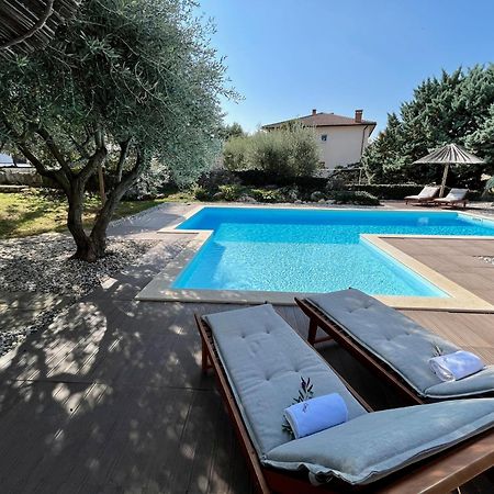 Villa Cimic คิร์ก ภายนอก รูปภาพ